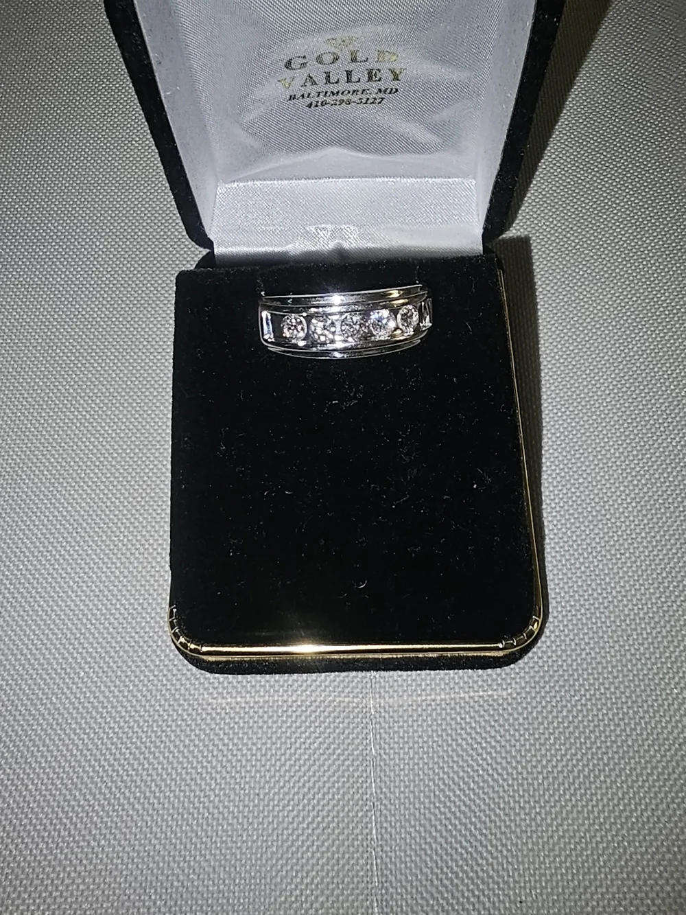 Men's White Gold Wedding Band. 2k In Diamonds